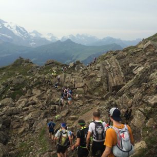 Had borců a borkyň na 100km trati