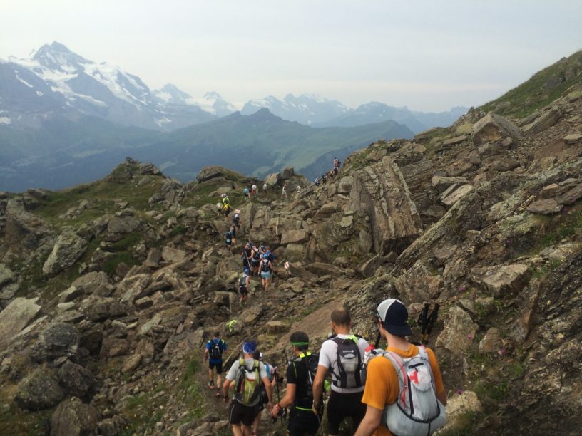 Had borců a borkyň na 100km trati