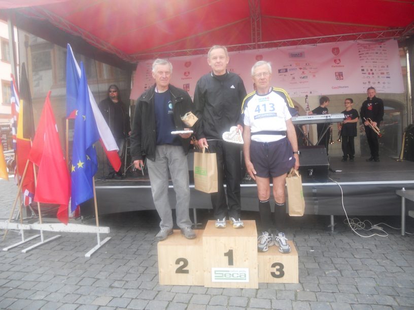 Na stupních vítězů - půlmaraton Pardubice 2014