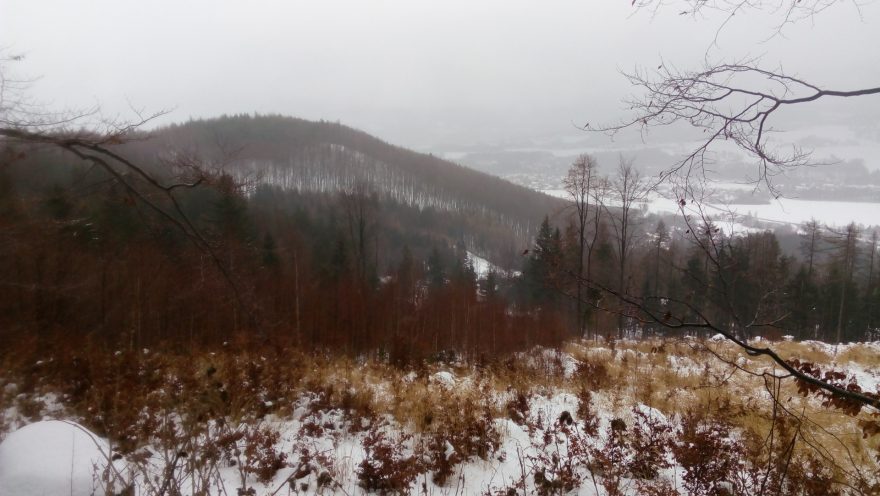 výhled na vrchol Opálená a Čeladnou