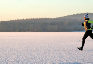 Unikátní Lipno Ice Marathon se blíží a organizátoři hlásí: „Lipno se pokrylo ledem a první tréninky jsou za námi!“