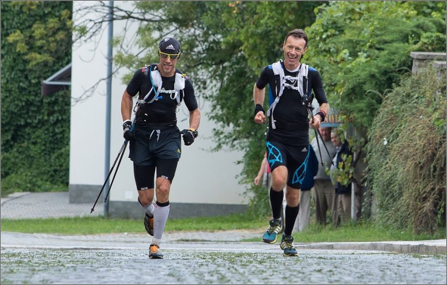 Doběh do cíle Beskydské sedmičky se Zbyňkem Cyprou (foto Novotný - Sobota)