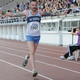 Helsinki marathon 2014. Finiš na olympijském stadionu.