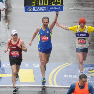 Boston Marathon v cíli
