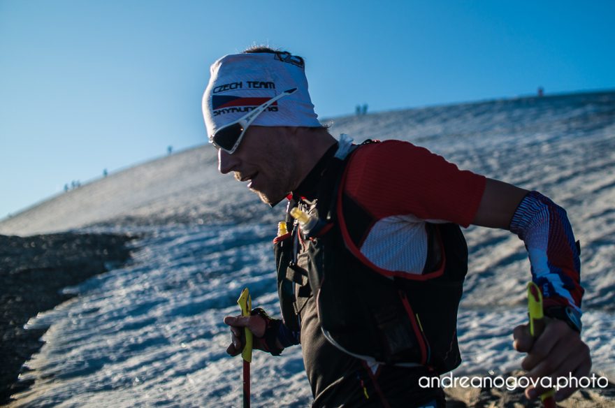 Sestup z nejvyššího bodu na ME ve SkyRunningu, Ice Trail Tarentaise, foto Andrea Nogova