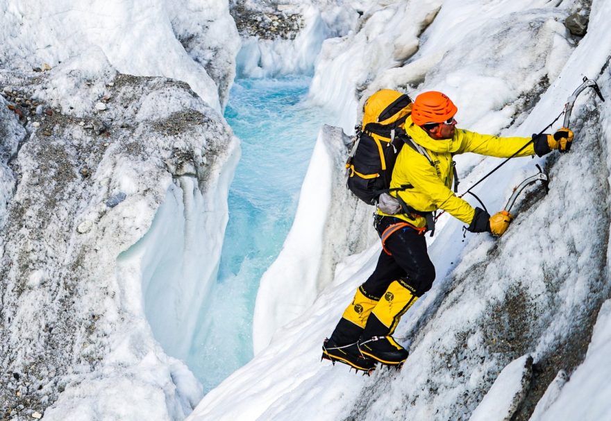 Ledolezení na ledovci Baltoro Glacier v Pákistánu (foto: archiv Tomáš Petreček)