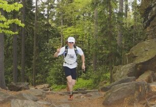 Trailový závod Žďárskými vrchy Saar Challenge sází na jedinečnou krajinu a čistý sportovní zážitek