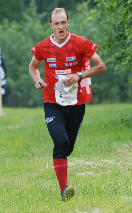Švýcar Baptiste Rollier na doběhu druhého úseku