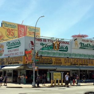 Coney Island - Nathan’s Famous (foto: Petr Píša)