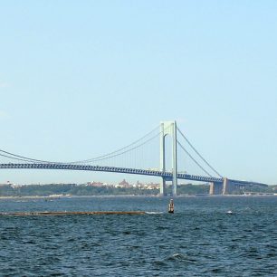 Verrazano-Narrows Bridge spojující Staten Island s Brooklynem (první km na NYC Marathon) (foto: Petr Píša)
