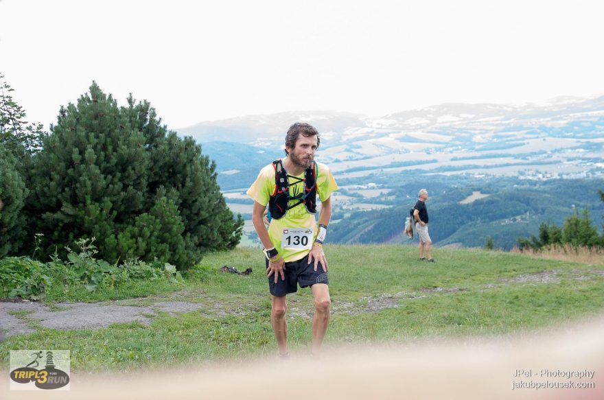 Frenštátský horský běh se odehrál v nádherném prostředí Beskydských hor (foto: jakubpelousek.com)
