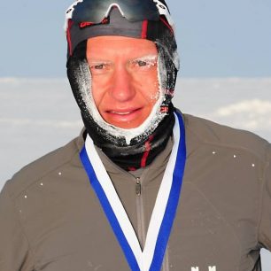 V cíli North Pole Marathonu