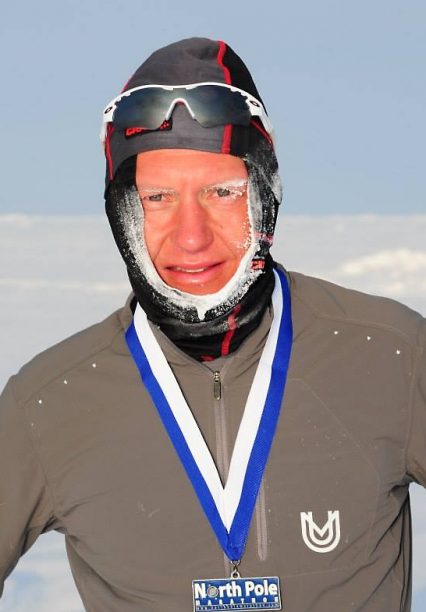 V cíli North Pole Marathonu
