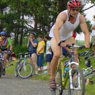 Můj první triatlon v životě. Jako triatlonista tady ještě nevypadám :)