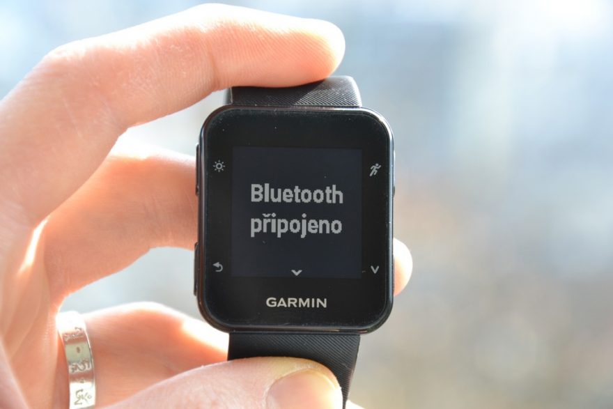 Forerunner 35 - připojení Bluetooth