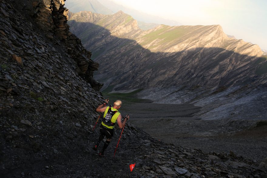Na horských závodech se často setkáte s východem slunce (foto: Stephan Repke)