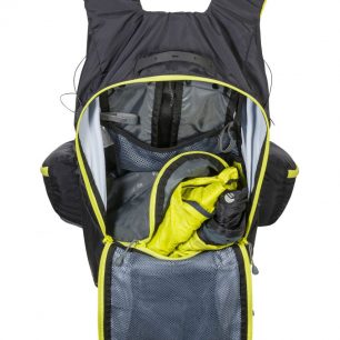 Ferrino X-TRACK 20 Produktová fotografie Vnitřní prostor lze rozdělit na dvě komory.