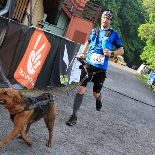 Vítěz Longu v kategorii dogtreking – plzeňský Vlastimil Vágner