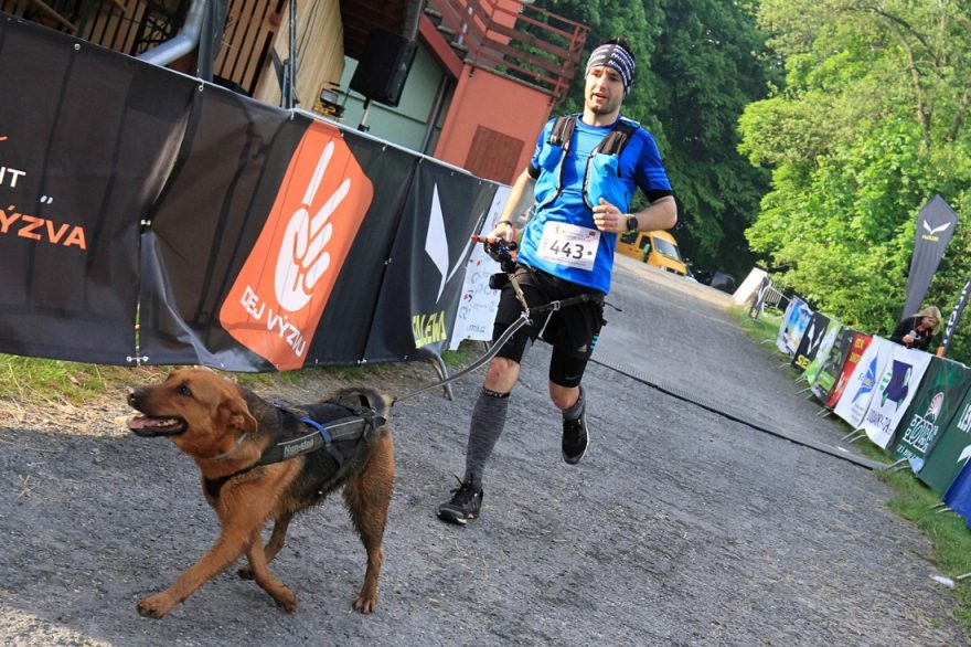 Vítěz Longu v kategorii dogtreking – plzeňský Vlastimil Vágner