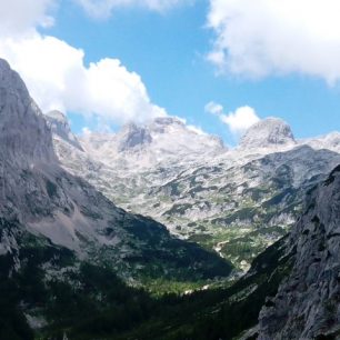 Vodnikov dom - výhled na Triglav