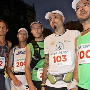 Spartathlon tým - Ondřej Velička uprostřed