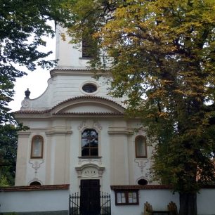 Gotický kostel v Petrovicích