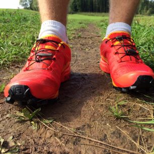 Salomon Speedcross Pro 2 jsem vyzkoušel na blátivých krkonošských stezkách.