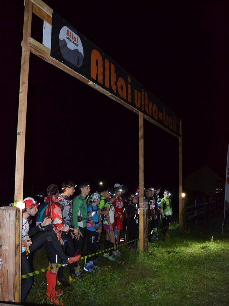 Start závodu Altaj Ultra Trail