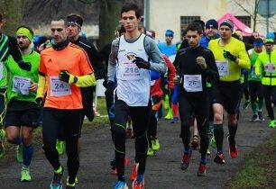 Novoroční BehejBrno.com půlmaraton/desítka: Do nového roku v Brně vběhlo více jak 170 běžců