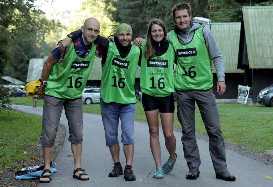 Jana Ryantová se svým týmem na Adventure Race