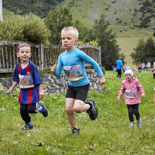 Závodit můžou i nejmladší členové vaší běžecké smečky