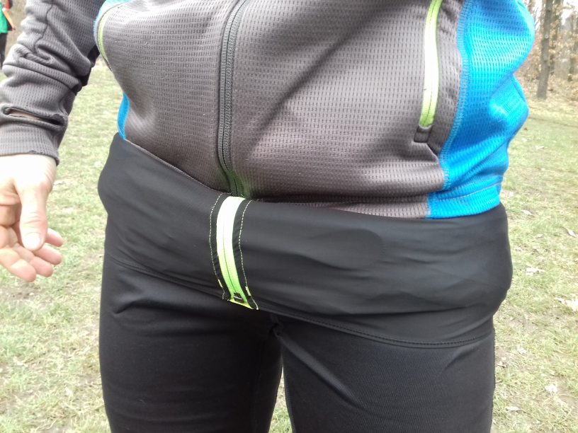 Bunda sbalená v elastickém páse