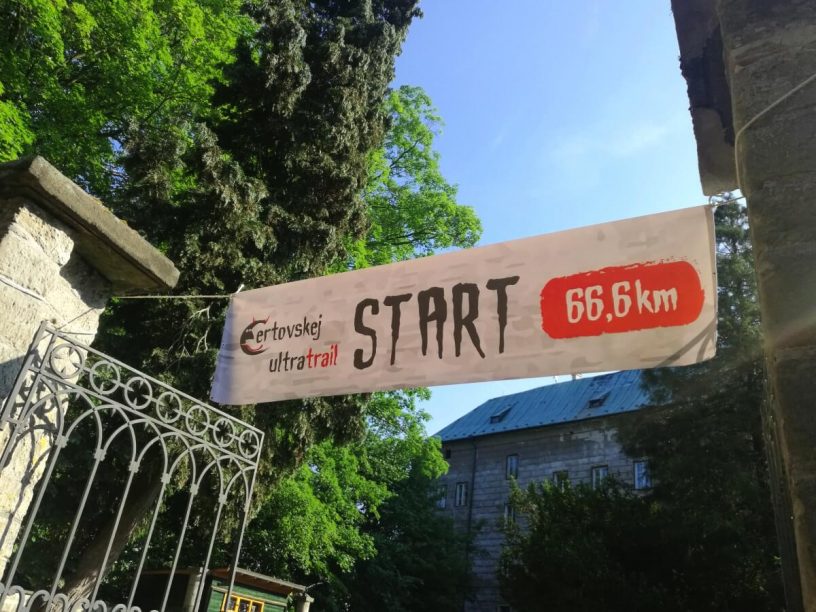 Start na hradě Houska