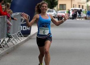 TEODORA CHVALOVÁ - všestranná běžkyně od dráhy po půlmaratony, která má za sebou i triatlon