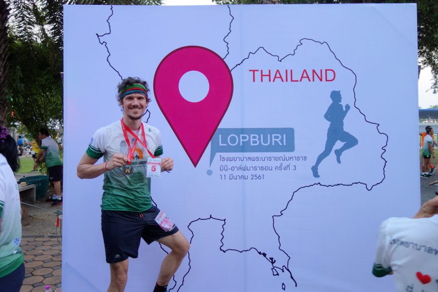 Na závodě v Lopburi