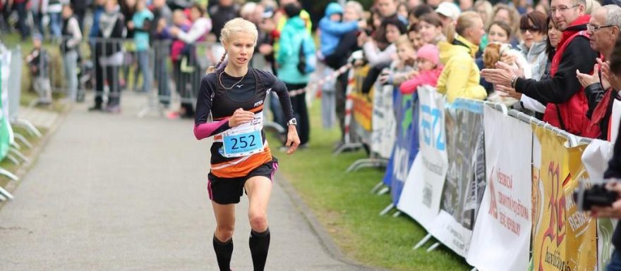 KRISTÝNA DVOŘÁKOVÁ: mladá, talentovaná běžkyně desítek a půlmaratonů: Každý hezký čas mě potěší