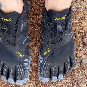 Recenze Vibram Fivefingers V-TRAIL: první dojmy z minimalistických bot