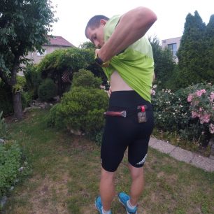 Compressport Trail Running Short V2 z boku