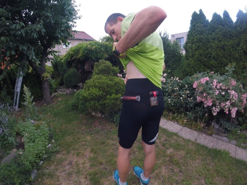 Compressport Trail Running Short V2 z boku