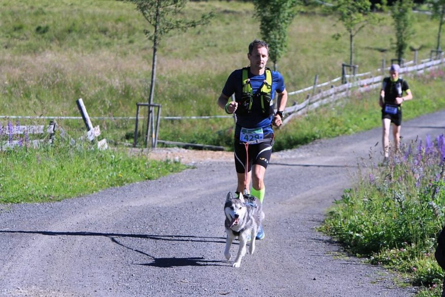 vítězný dogtrekař na trase Half Jan Krabec