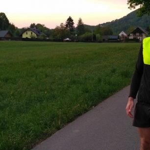 RECENZE: Univerzální sportovní vesta Sensor Neon