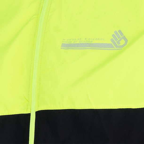 RECENZE: Univerzální sportovní vesta Sensor Neon