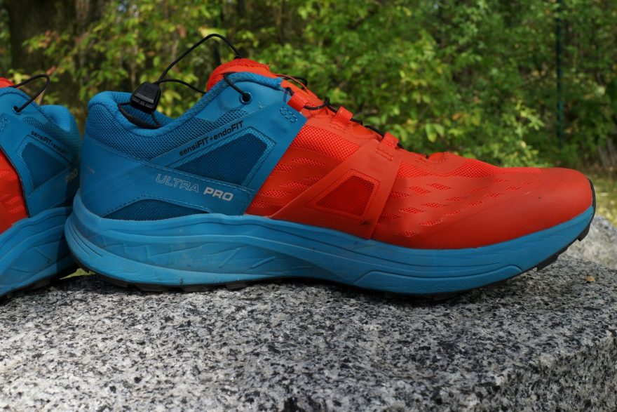 Salomon Sense Ultra Pro má robustní konstrukci.