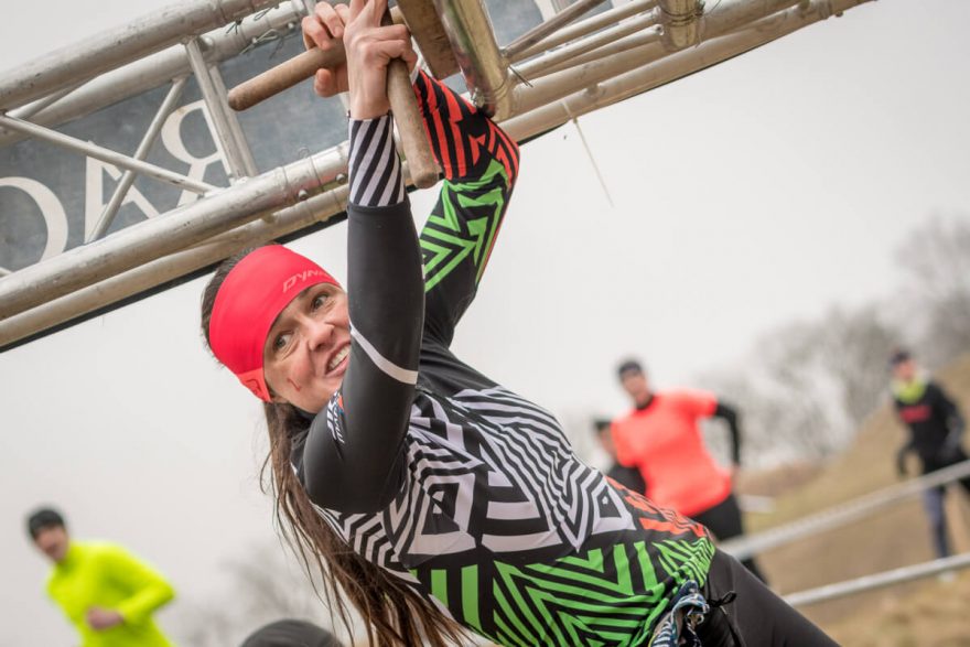 Zuzka Kocumová na překážce