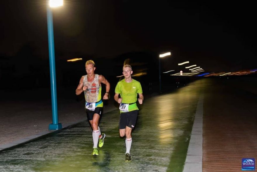 Vabroušek po 3. etapě drží 2. pozici, World Marathon Challenge se přehoupla do druhé půlky