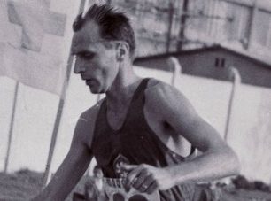 PAVEL KANTOREK, povoláním doktor a jako běžec trojnásobný vítěz MMM v Košicích, slaví 85 let