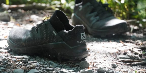 Recenze: Salomon Cross Pro – stoprocentní záběr a ochrana