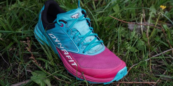 Recenze: Dynafit Alpine &#8211; pevná, rychlá, responzivní