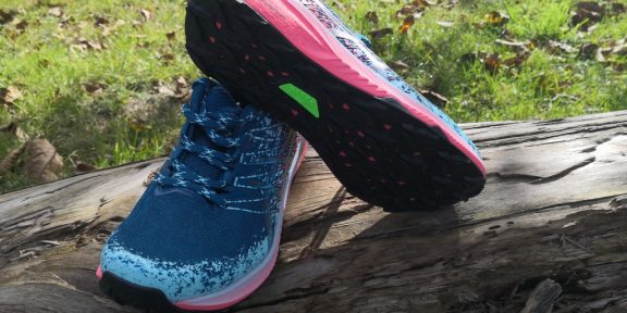 Recenze: ASICS FUJI LITE 2 &#8211; trailovky s designem inspirovaným cypřišem na hoře Fuji