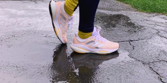 Recenze: adidas Solarglide 5 &#8211; důraz na každodenní běhání i ochranu planety